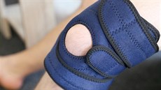 Tato pom�cka prý do m�síce kloub vylé�í. Ve skute�nosti se jedná o p�edra�enou...