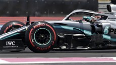 Lewis Hamilton z Mercedesu v kvalifikaci na Velkou cenu Francie formule 1.