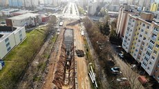 Oprava Studentské ulice v Plzni potrvá déle ne bylo v plánu. První auta tudy...