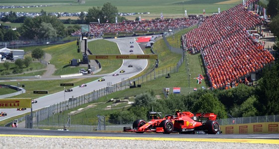 Charles Leclerc z Ferrari na trati Velké ceny Rakouska.