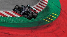 Lewis Hamilton z Mercedesu na trati Velké ceny Rakouska.   in action during...
