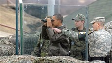 Barack Obama jako prezident pouze pozoroval Severní Koreu dalekohledem z...