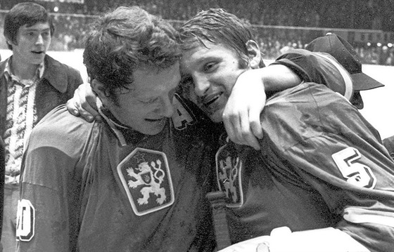 Bráchové Na mistrovství svta v roce 1972 v Praze se brati Jií (vlevo) a...