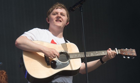 Lewis Capaldi na festivalu Glastonbury 2019