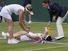 Ruská tenistka Margarita Gasparjanová se zranila bhem druhého kola Wimbledonu....
