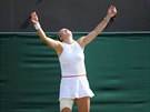 Karolína Muchová slaví ivotní postup do tvrtfinále Wimbledonu.