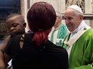 Pape Frantiek slouil ve Vatikánu mi za migranty. (8. ervence 2019)