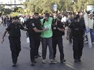 Izraelská policie v Tel Avivu zasahuje na protestu etiopských id. (3....