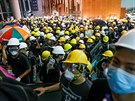 Protesty v Hongkongu proti zákonu o vydávání osob podezelých ze spáchání...