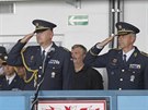 Slavnostní uvedení do funkce nového velitele vrtulníkové základny v |Námti...
