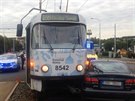 Nehoda tramvaje s osobn�m autem v Hostiva�i. (3. 7. 2019)