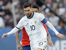 Argentinský kapitán Lionel Messi v duelu s Chile