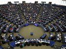 Poslanci na prvnm zasedn nov zvolenho europarlamentu ve trasburku.