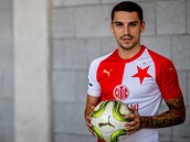 Fotbalista Nicolae Stanciu, kter psobil rok ve Spart, se stal posilou...