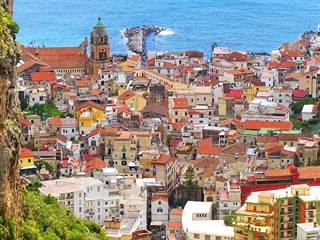Neotřelý pohled na Amalfi z vnitrozemí. Abyste si jej užili, bude vás to stát...