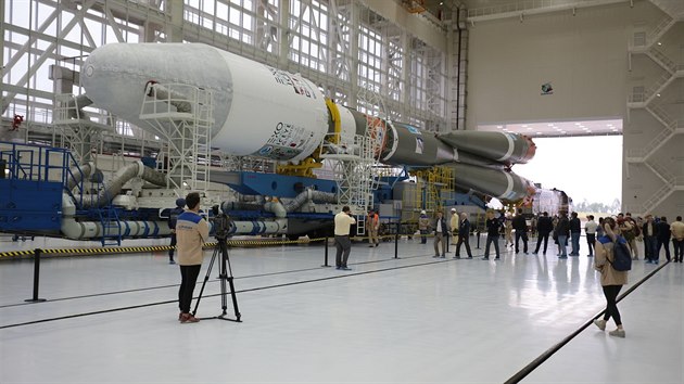 Pprava rusk nosn rakety typu Sojuz 2.1b na kosmodromu Vostonyj dne 2. ervence 2019. Plnovan start 5.7.2019.