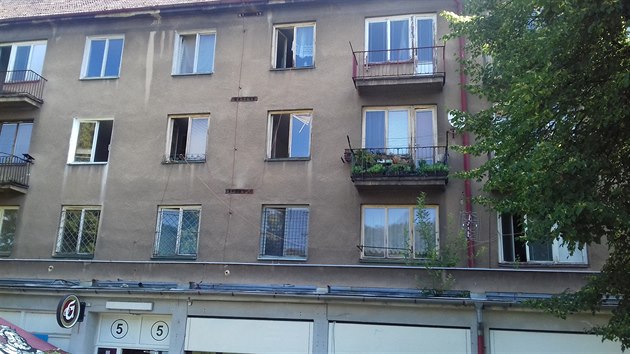 Blok 5 v mostecké ulici Slovenského národního povstání.