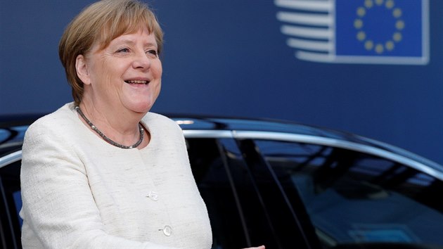Angela Merkelov pi pjezdu na summit EU (2. ervence 2019)
