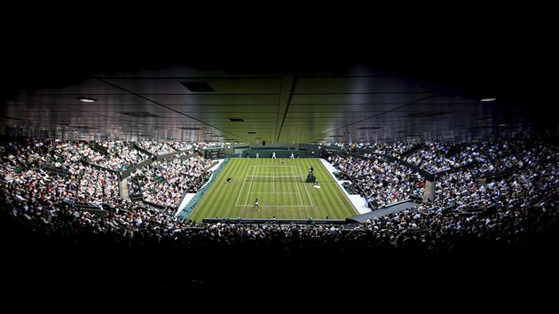 Momentka z All England Lawn Tennis and Croquet Clubu v Londn pi tenisovm Wimbledonu.