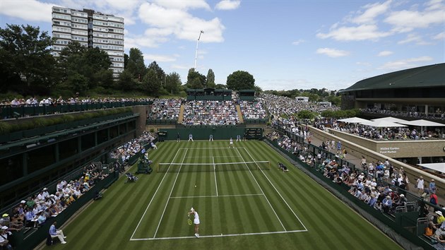 Momentka z All England Lawn Tennis and Croquet Clubu v Londn pi tenisovm Wimbledonu.