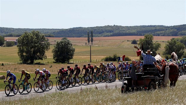 Cyklist bhem tvrt etapy Tour de France.