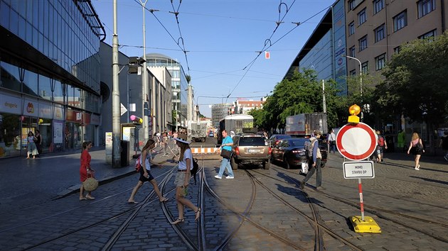 Oprava dopravnho seku na praskm Andlu komplikuje tramvajovou dopravu (2. 7. 2019)