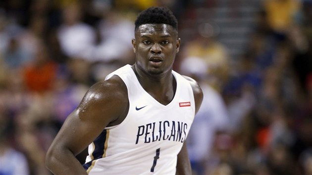 Zion Williamson bhem sv premiry v dresu New Orleans