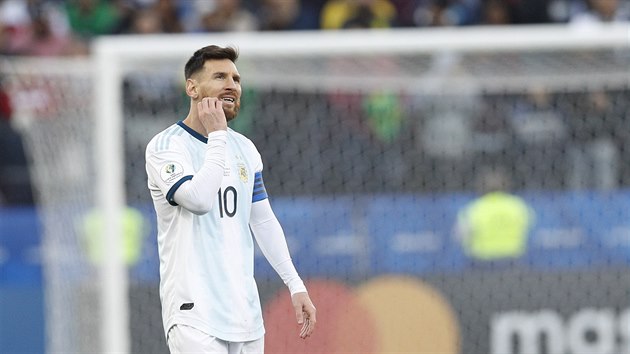 Argentinsk kapitn Lionel Messi bhem duelu o bronz proti Chile na Copa Amrica.