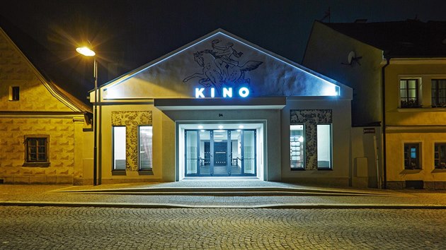 Kino Plan u Marinskch Lzn. Pvodn zdn objekt kina v pamtkov zn byl postaven v takzvan akci Z koncem 50. let minulho stolet. 