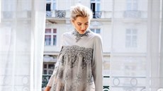 Modelka a influencerka Jitka Novkov v outfitu od Jiho Kalfae, kter si vzala na Mot party