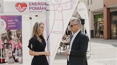 Lenka Graf, zakladatelka a patronka Nada�ního fondu Energie pomáhá a Petr...