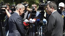Prezident Zeman pohrdá podle pedsed opoziních stran ústavou