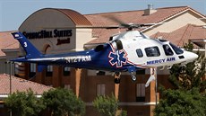 Záchranáský vrtulník zasahující v jiní Kalifornii (4. ervence 2019)