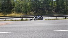 Motorka po nehodě na dálnici D5, která u Berouna vytvořila kolonu. (6. 7. 2019) | na serveru Lidovky.cz | aktuální zprávy
