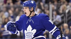 Hokejista Mitch Marner patí Toronto Maple Leafs. Domluví se na smlouv?