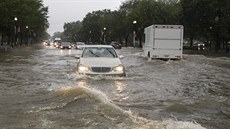 Záplavy pekvapily i Washington.