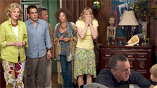 Blythe Dannerová, Ben Stiller, Dustin Hoffman, Barbra Streisandová, Teri Polo a...