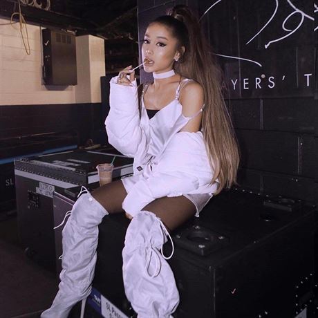 Zpvaka Ariana Grande (21. bezna 2019)