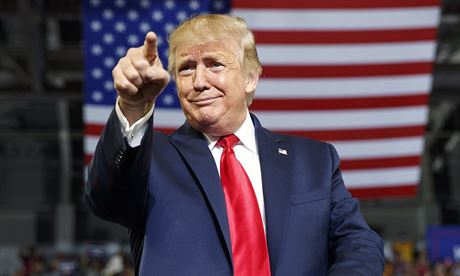 Americký prezident Donald Trump na pedvolebním mítinku v Greenville (17....