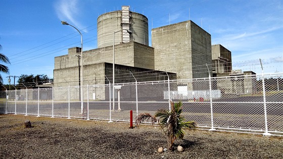 Zven�� elektr�rna p�ipom�n� d�tskou skl�da�ku.