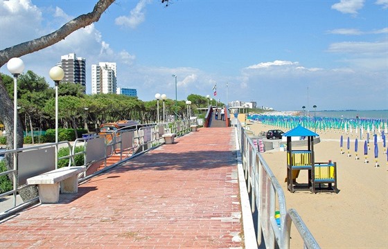 Lignano Sabbiadoro patí k nejnavtvovanjím letoviskm severní Itálie.