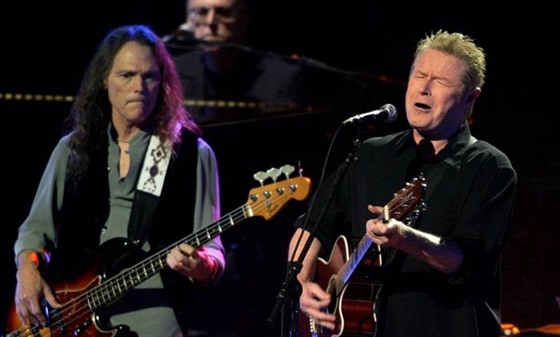 Kapela The Eagles - Los Angeles. Randy Meisner (vlevo) (íjen 2007)