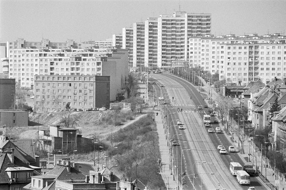 Leninova ulice nebo také Leninova tída, takový název nesla dnení Evropská...