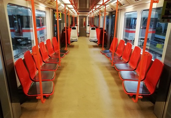 V praském metru na lince C si cestující mohou od stedy vyzkouet nový typ...