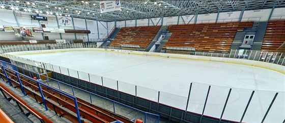 Zimní hokejový stadion v Uherském Hradišti.
