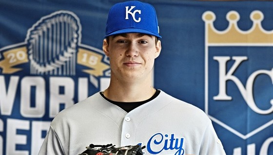 Viktor Veerka, brnnský baseballista, podepsal smlouvu s Kansas City