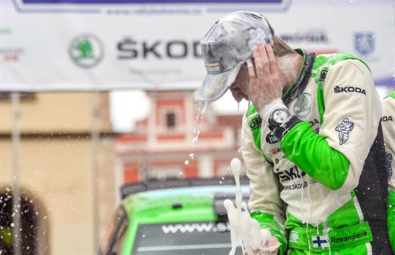 Kalle Rovanperä z Finska slaví triumf na Rallye Bohemia