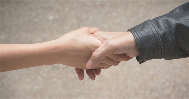 „Já jsem Lacl. Jako ty kalhoty s laclem.“ Jak se představujeme a jak nám ostatní komolí naše jména?