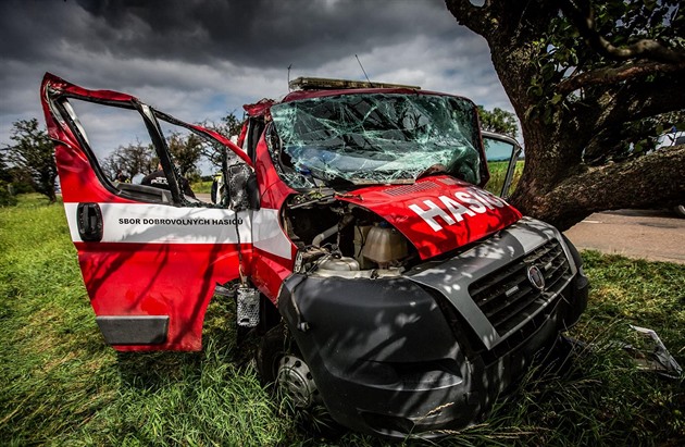 Nehoda hasiského vozu o obce Nahoany (16.7.2019).