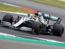 Lewis Hamilton z Mercedesu bhem kvalifikace na Velkou cenu Británie.